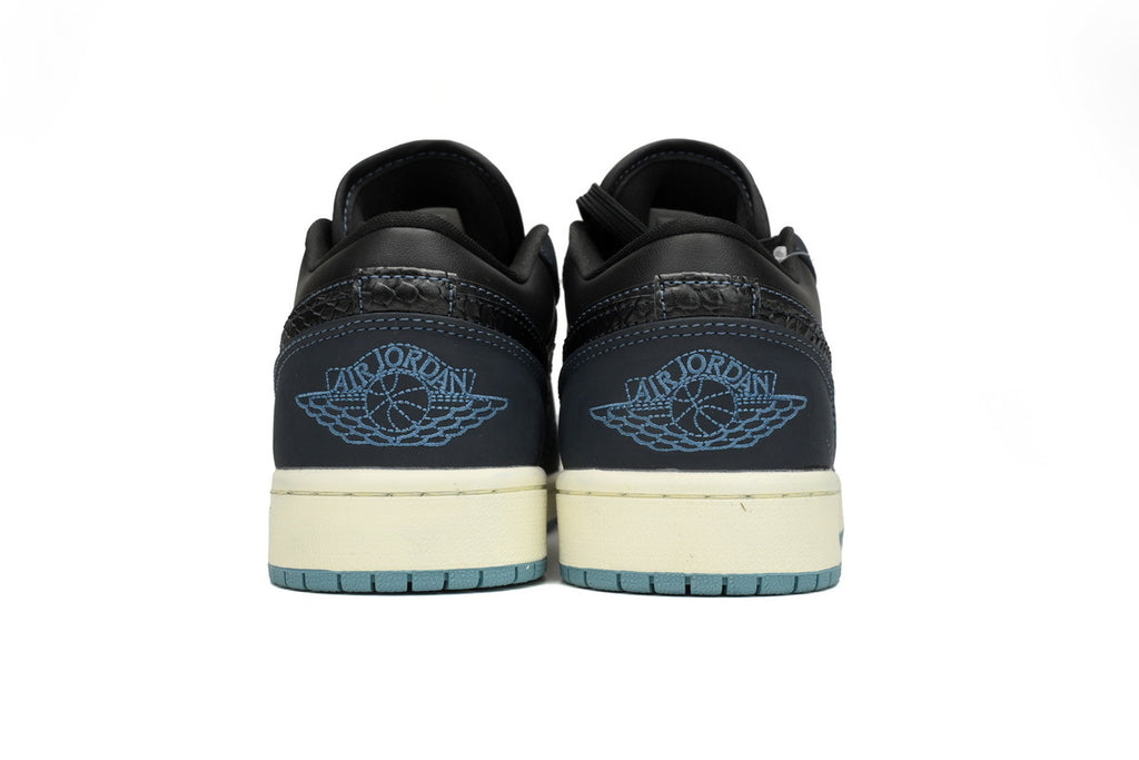 Nike Air Jordan 1 Retro Low Low-Top Sneakers