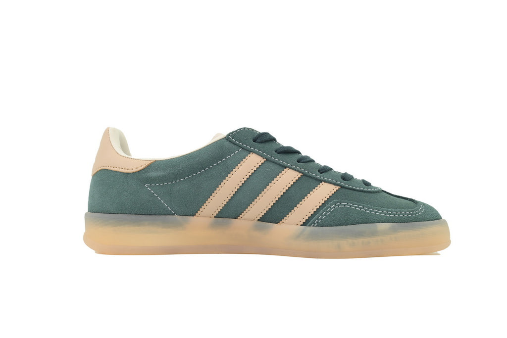 Adidas Samba OG – Retro German-Inspired Sneakers