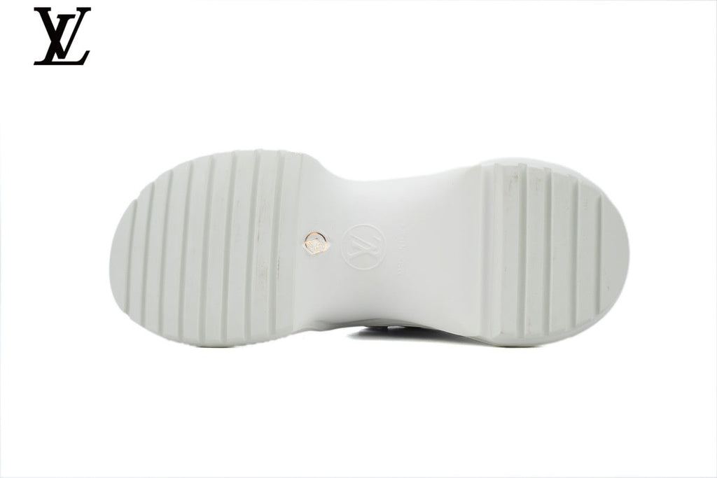 Louis Vuitton LV  shoes for man  women Archlight Sneaker – White Monogram
