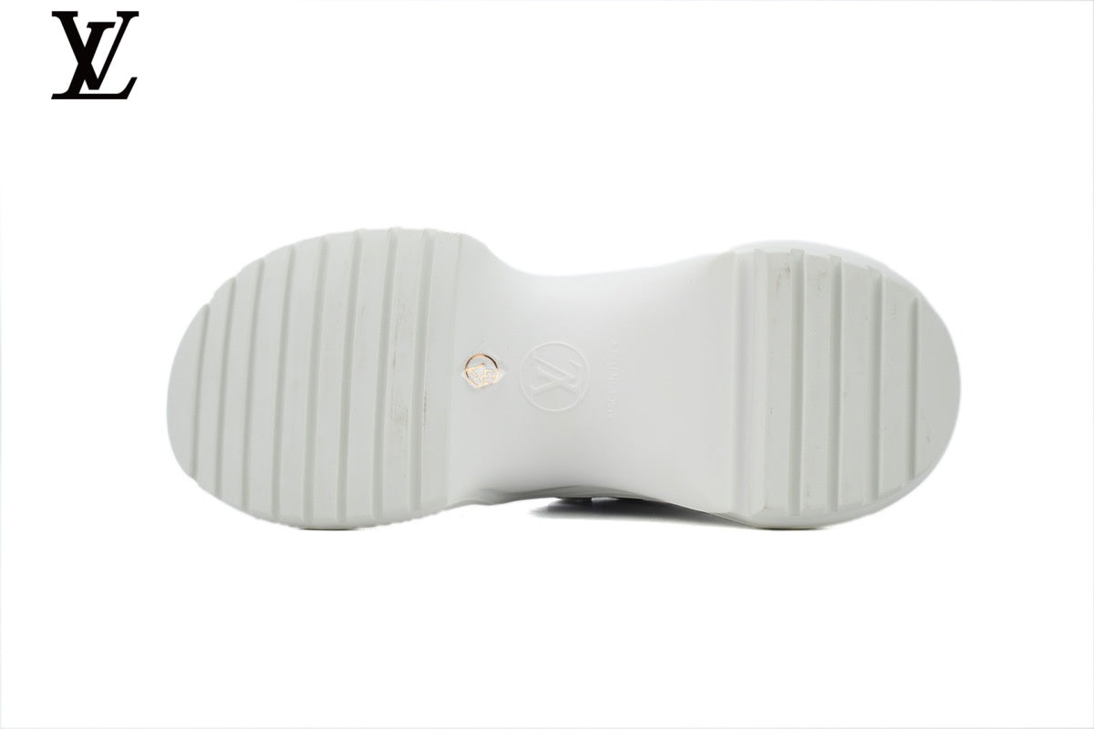 Louis Vuitton LV  shoes for man  women Archlight Sneaker – White Monogram