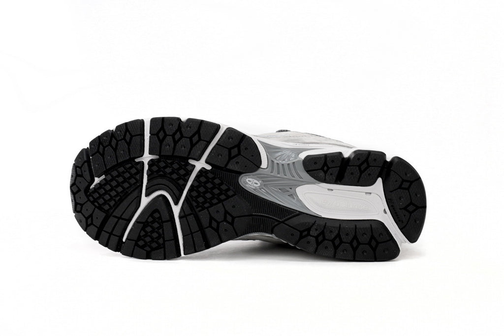 New Balance 2002R Sneakers