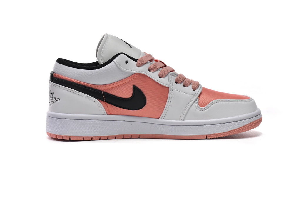 Nike Air Jordan 1 Retro Low Low-Top Sneakers