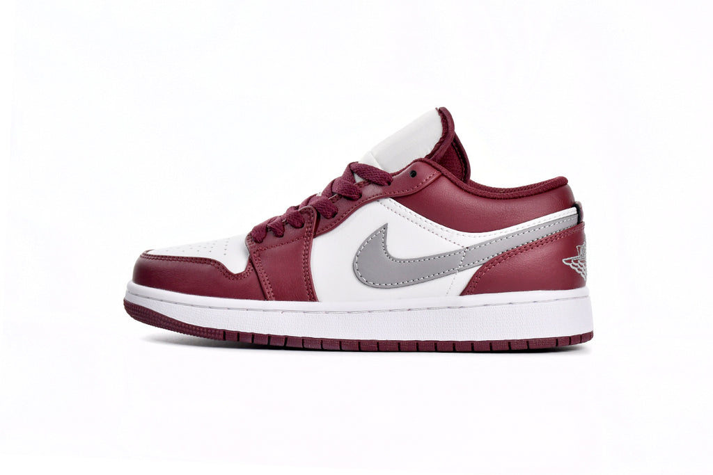 Nike Air Jordan 1 Retro Low Low-Top Sneakers
