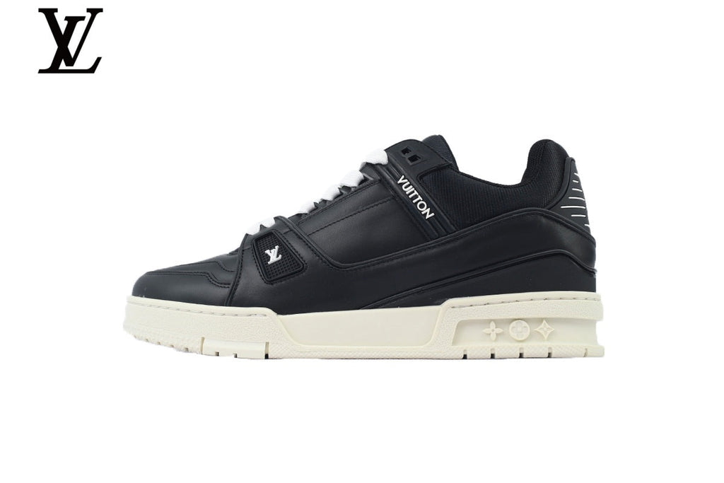 Louis Vuitton Trainer shoes for man  women Sneaker – Black Leather