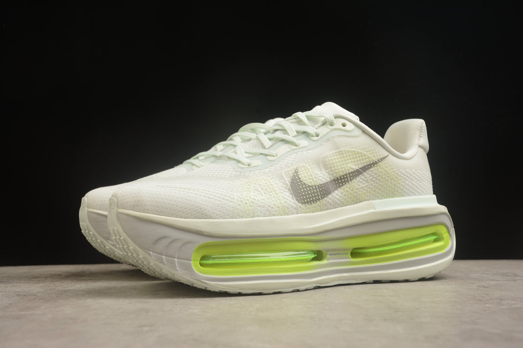 Nike Vomero 18 Running Shoes | Premium Cushioning | EU 36-45