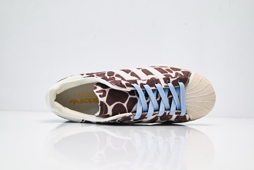 adidas Originals Superstar – Off-White Giraffe Print Shell Toe