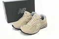 New Balance 2002R Sneakers