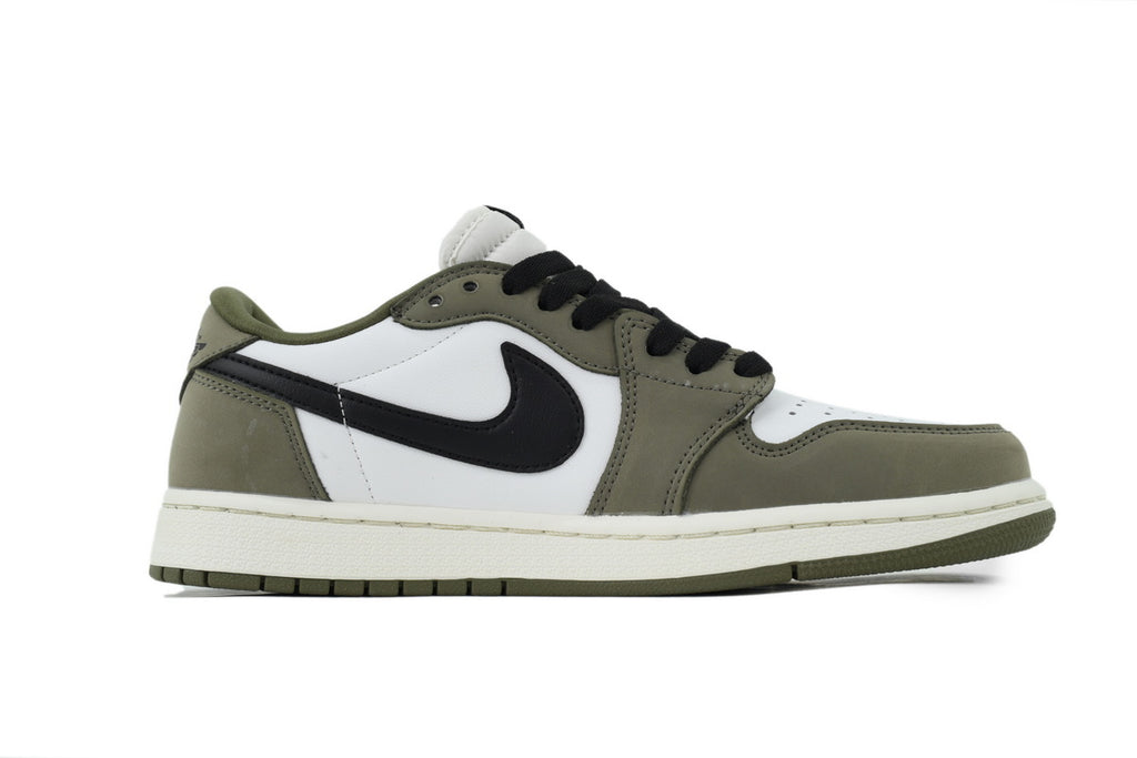 Nike Air Jordan 1 Retro Low Low-Top Sneakers