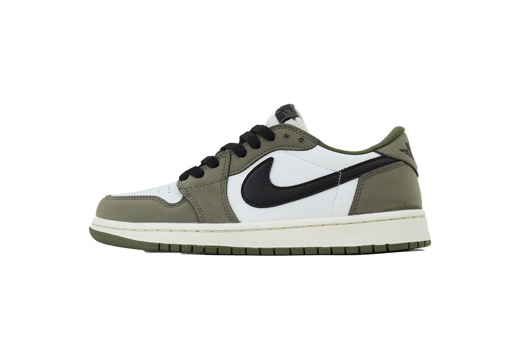 Nike Air Jordan 1 Retro Low Low-Top Sneakers