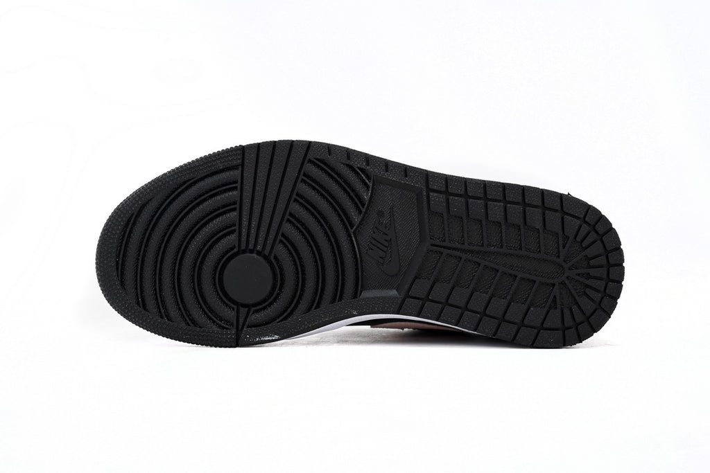 Nike Air Jordan 1 Retro Low Low-Top Sneakers