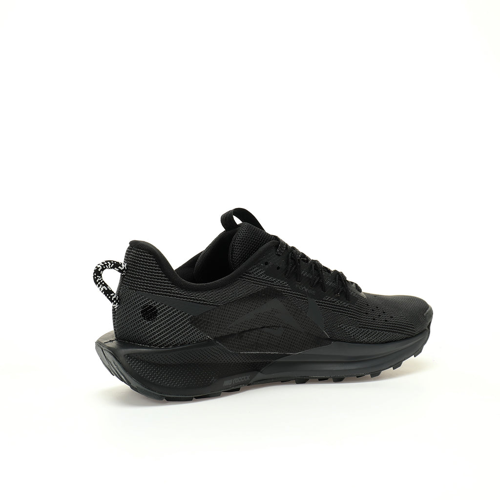 Nike Pegasus Trail – All-Black Mesh Trail Running Sneakers