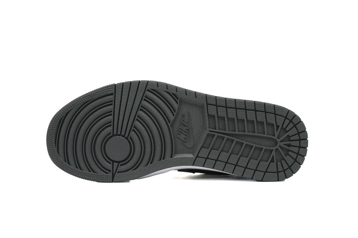 Nike Air Jordan 1 Retro Low Low-Top Sneakers
