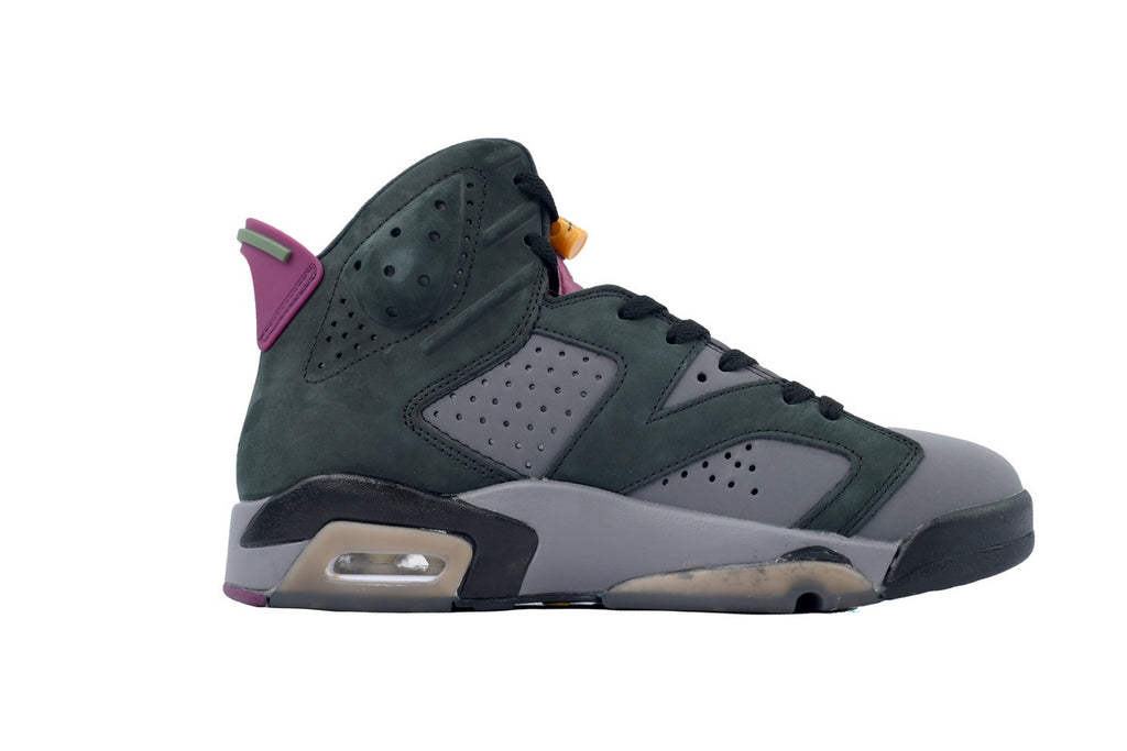 Nike Air Jordan 6 – Retro High-Top Basketball Sneakers