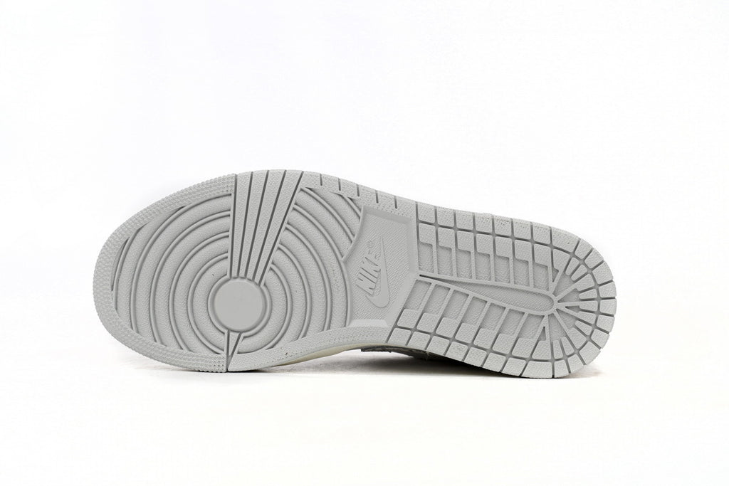 Nike Air Jordan 1 Retro Low Low-Top Sneakers