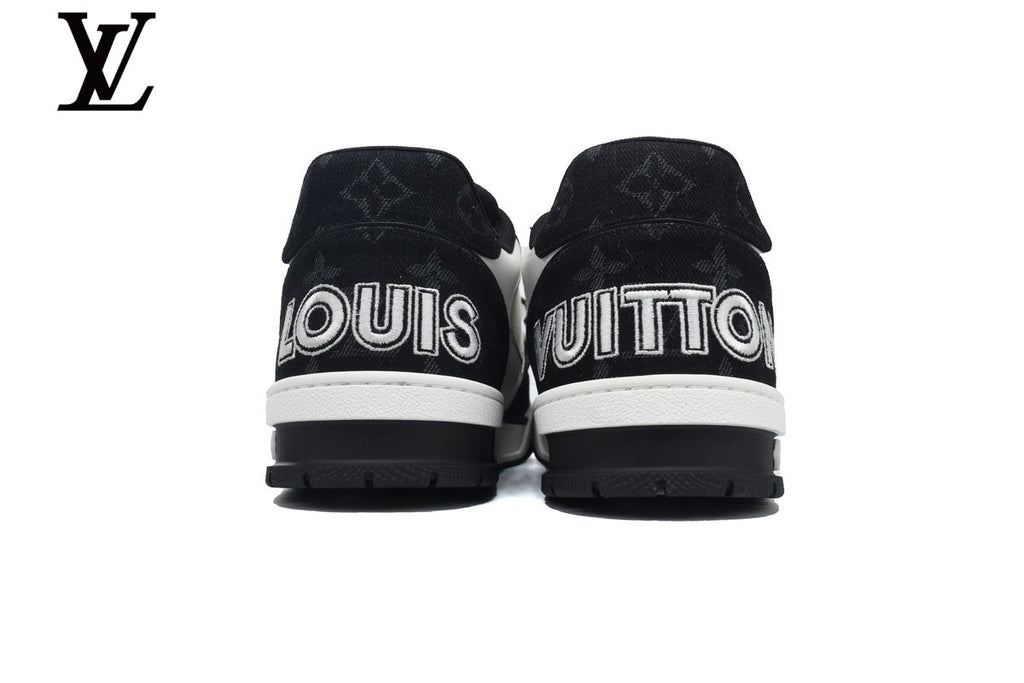 Louis Vuitton Trainer shoes for man  women Sneakers – Black & White