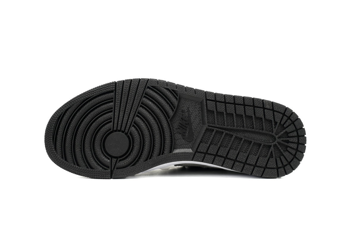 Nike Air Jordan 1 Retro Low Low-Top Sneakers