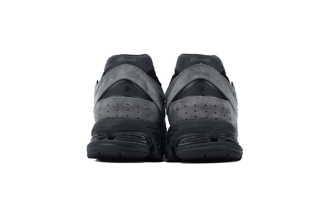 New Balance 2002R Sneakers