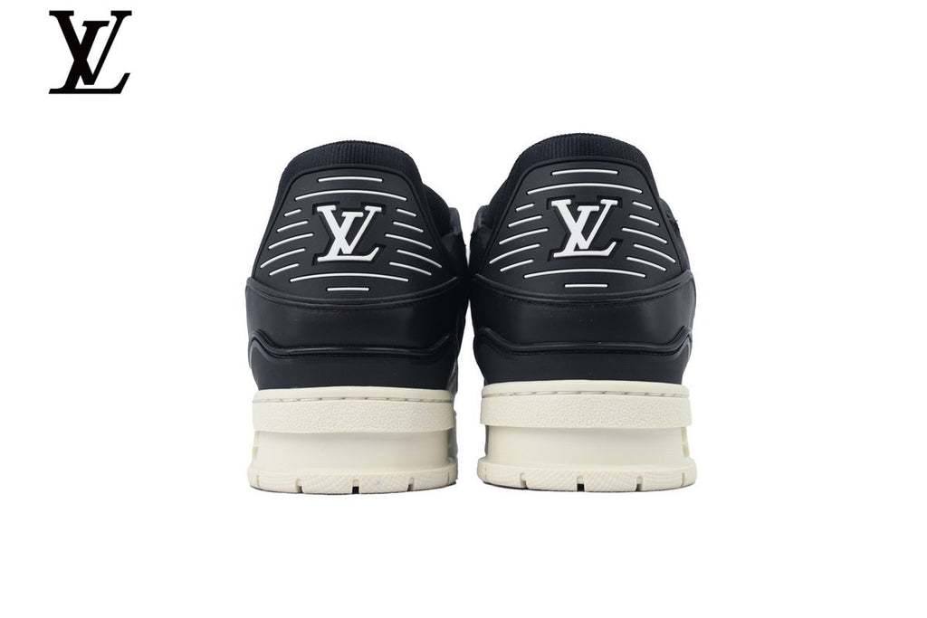 Louis Vuitton Trainer shoes for man  women Sneaker – Black Leather