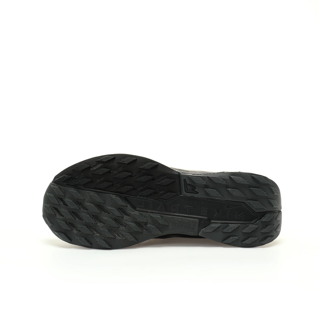 Nike Pegasus Trail – All-Black Mesh Trail Running Sneakers