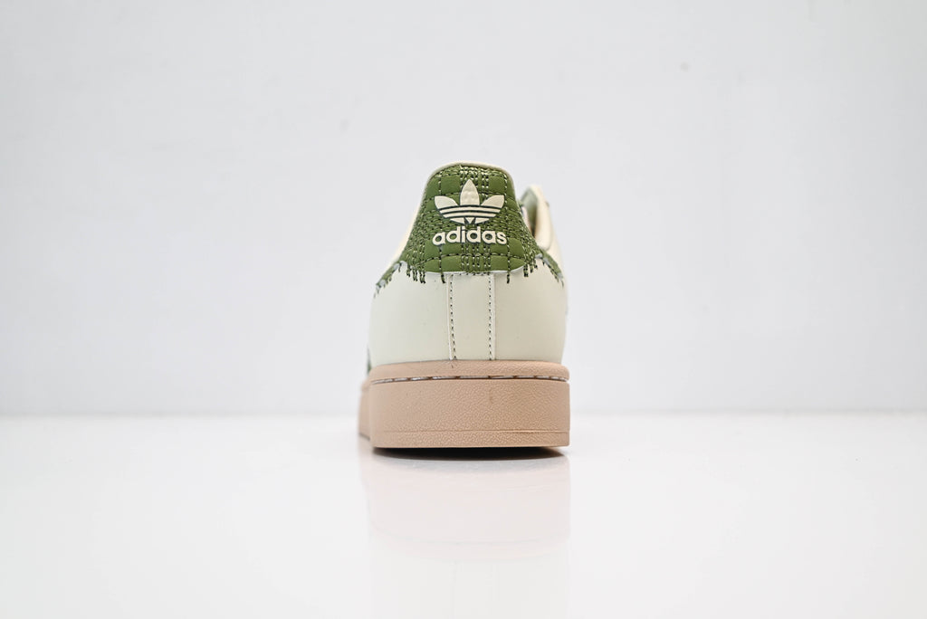 adidas Originals Superstar – Off-White with Green 3-Stripes & Beige Shell Toe
