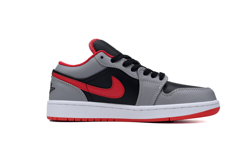 Nike Air Jordan 1 Retro Low Low-Top Sneakers