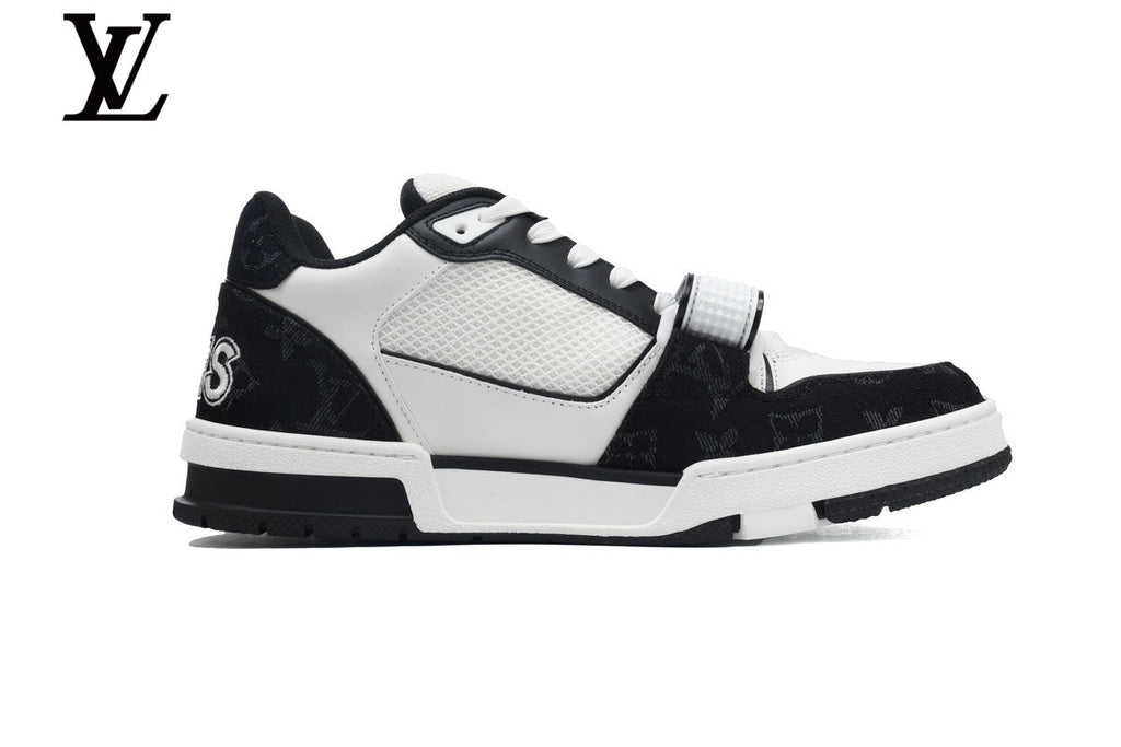 Louis Vuitton Trainer shoes for man  women Sneakers – Black & White