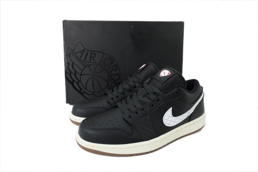 Nike Air Jordan 1 Retro Low Low-Top Sneakers