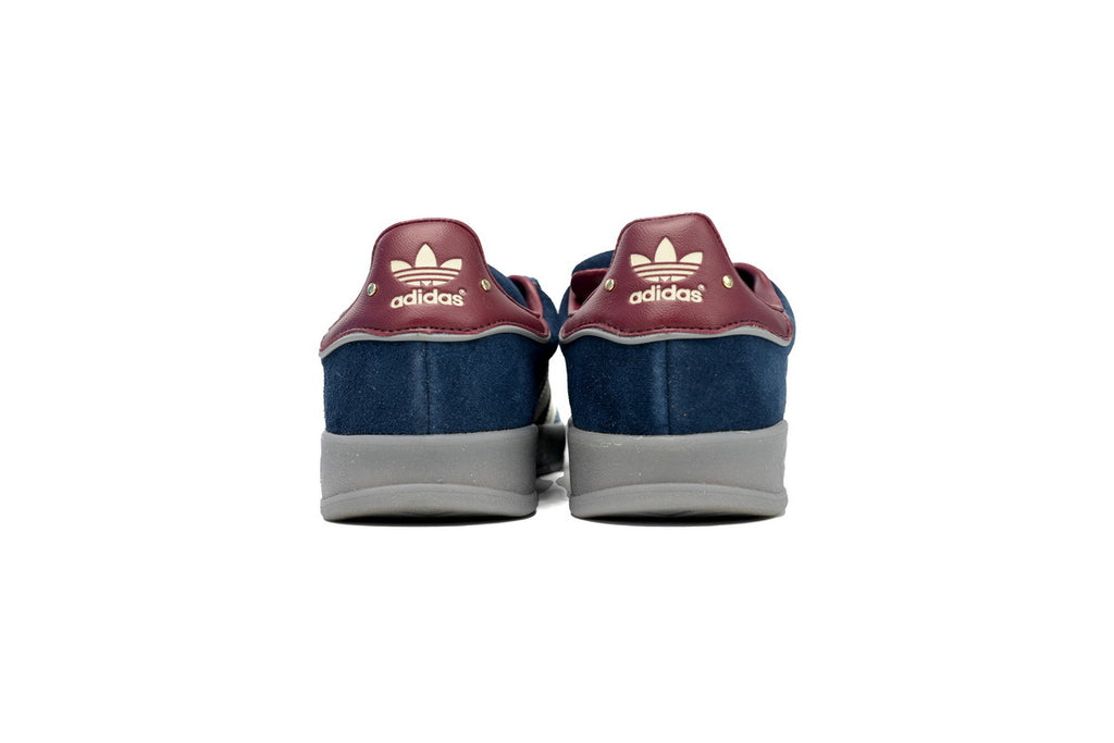 Adidas Samba OG – Retro German-Inspired Sneakers