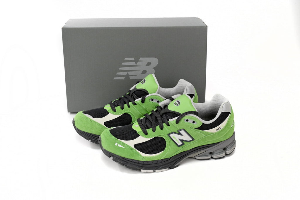 New Balance 2002R Sneakers