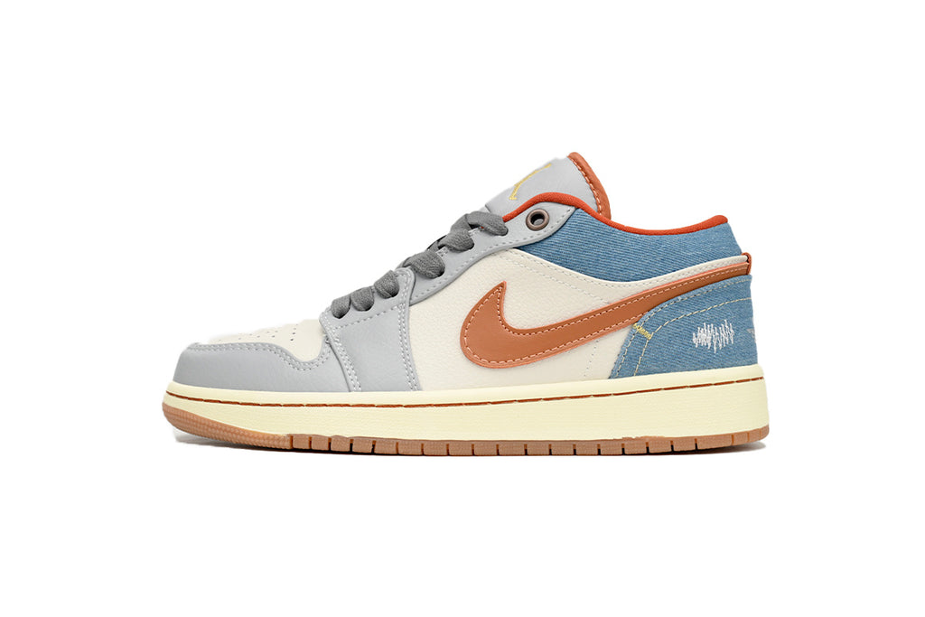 Nike Air Jordan 1 Retro Low Low-Top Sneakers