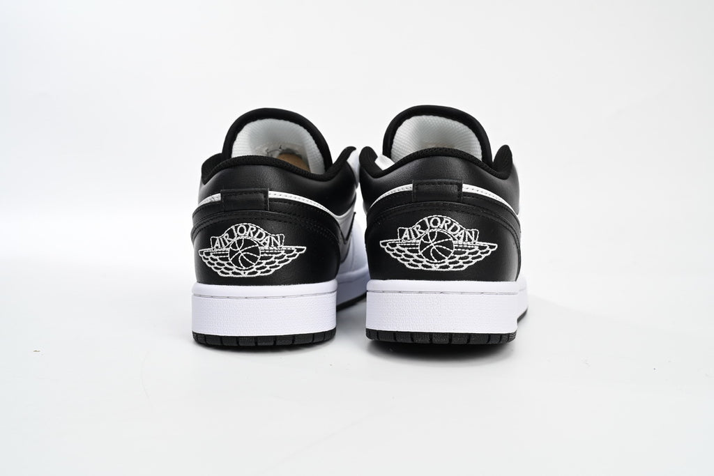 Nike Air Jordan 1 Retro Low Low-Top Sneakers