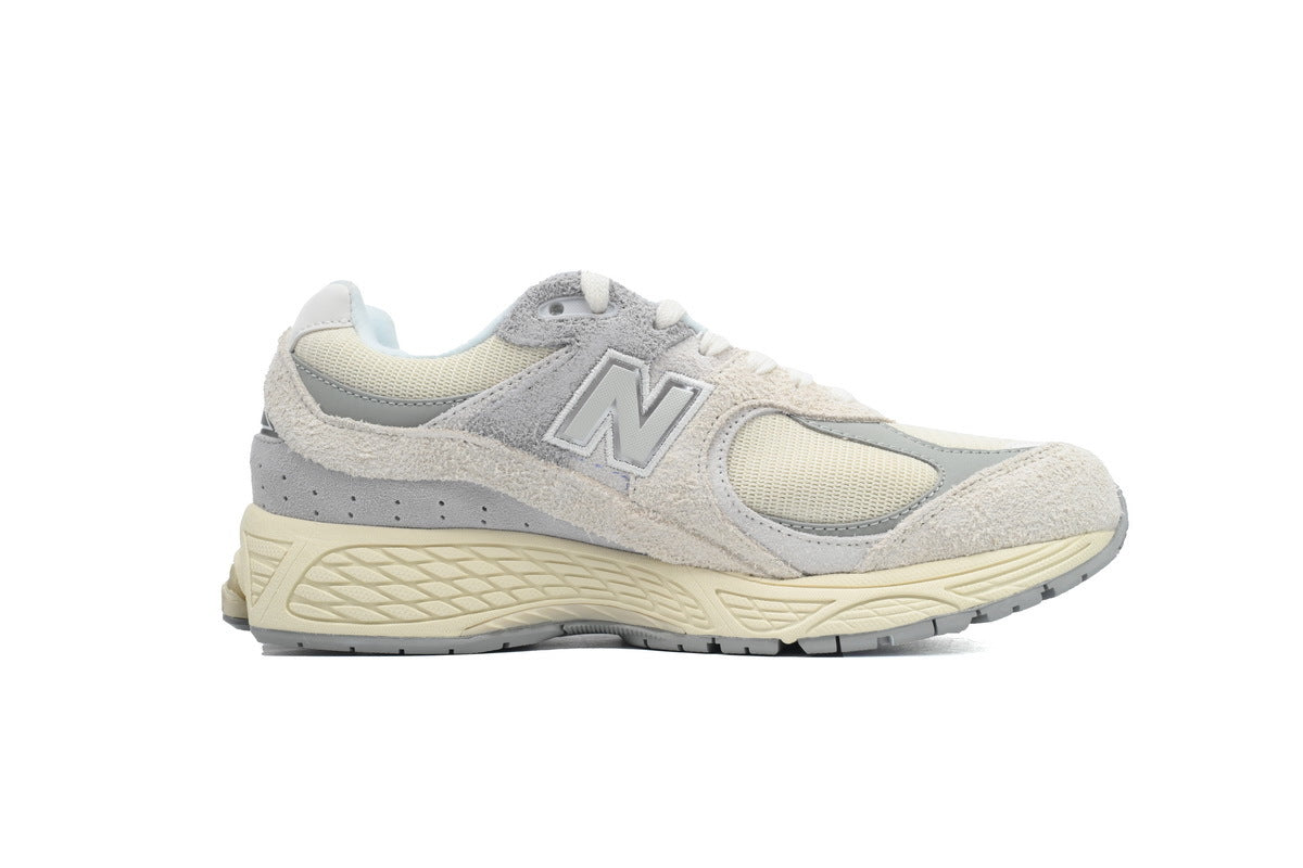 New Balance 2002R Sneakers