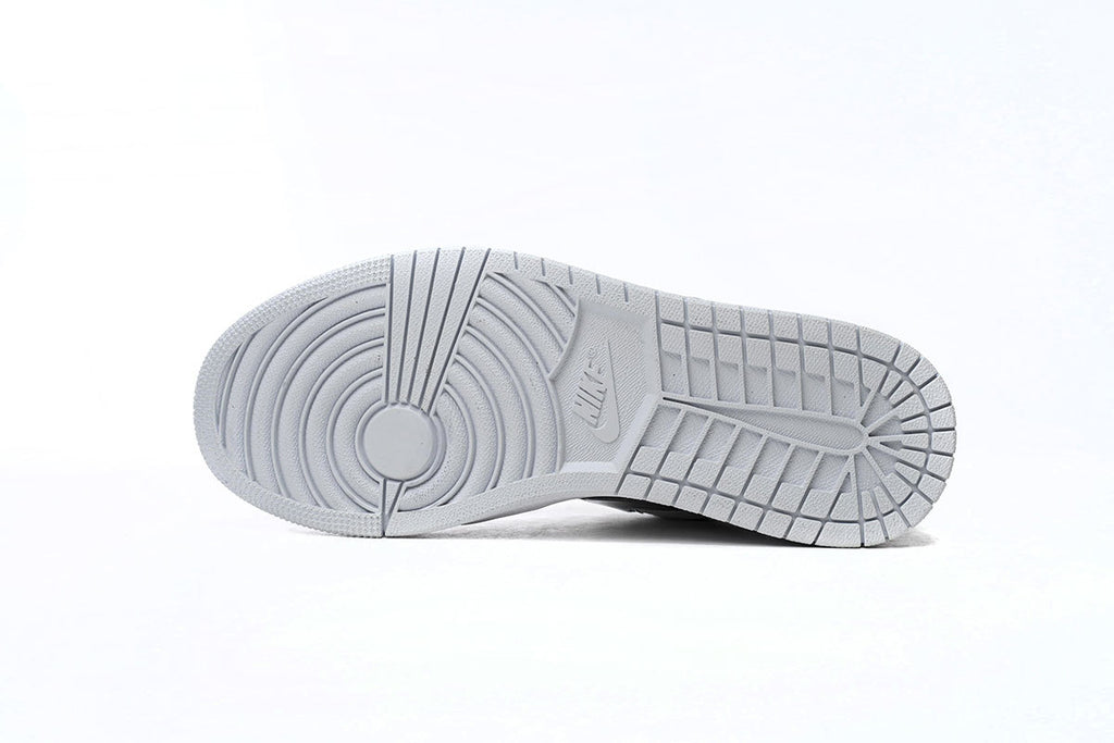 Nike Air Jordan 1 Retro Low Low-Top Sneakers