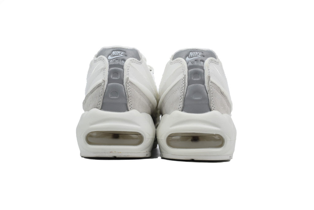 Nike Air Max 95 – Classic Sneakers