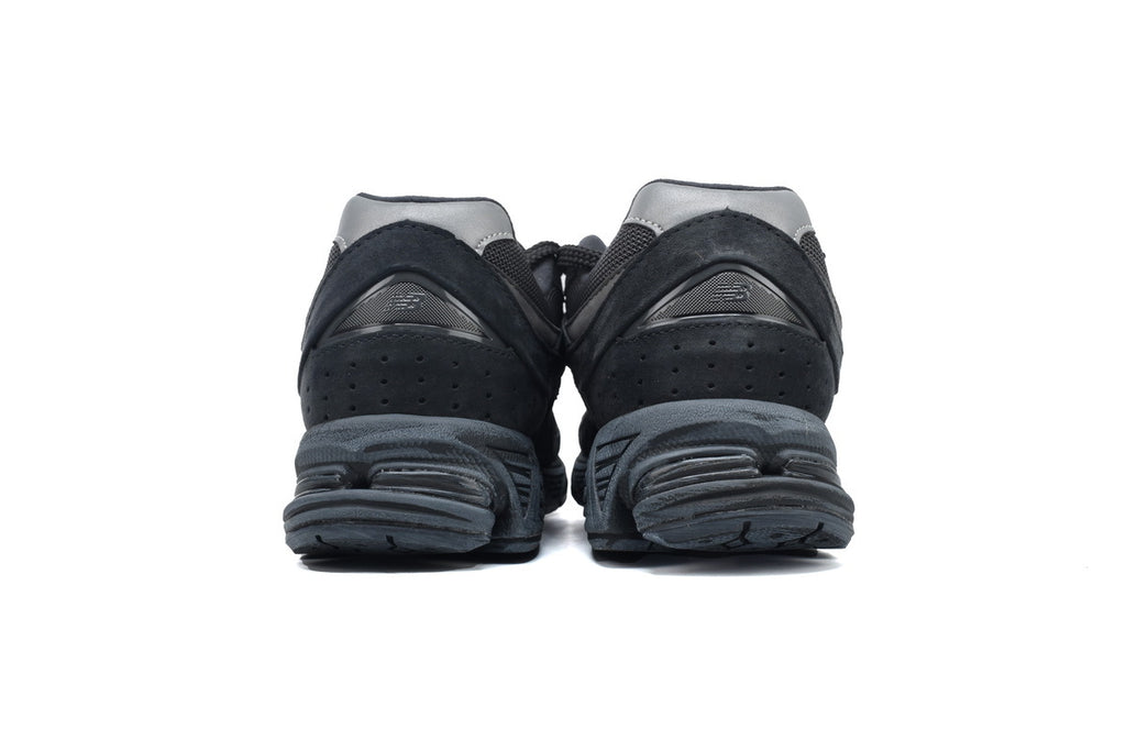 New Balance 2002R Sneakers