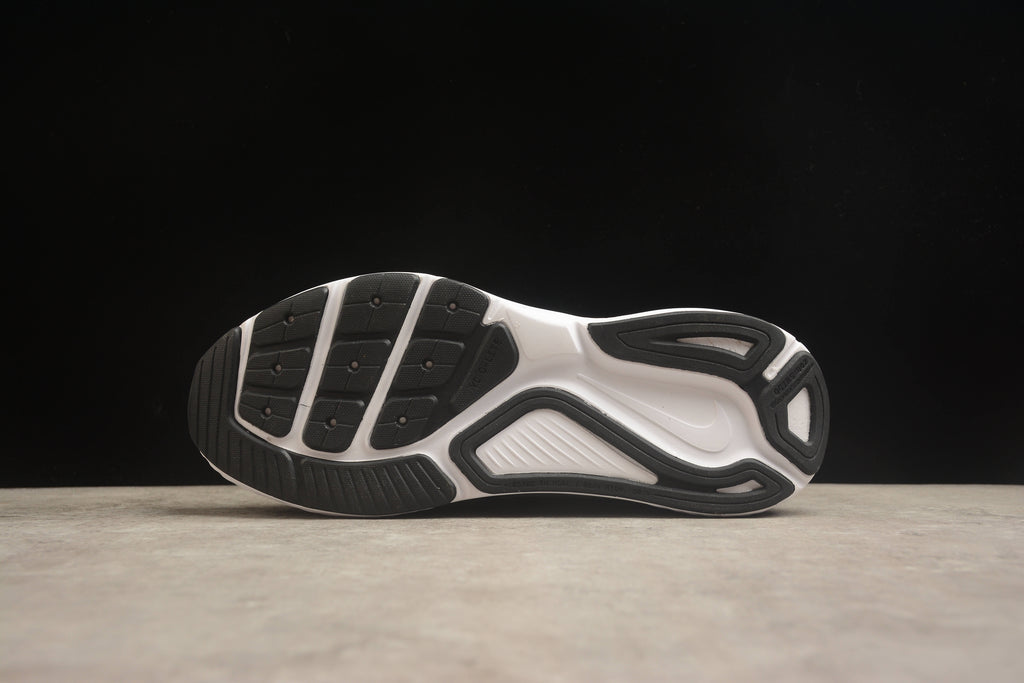 Nike Air Zoom Structure 26 Running Shoes | Supportive & Stable | EU 36-45