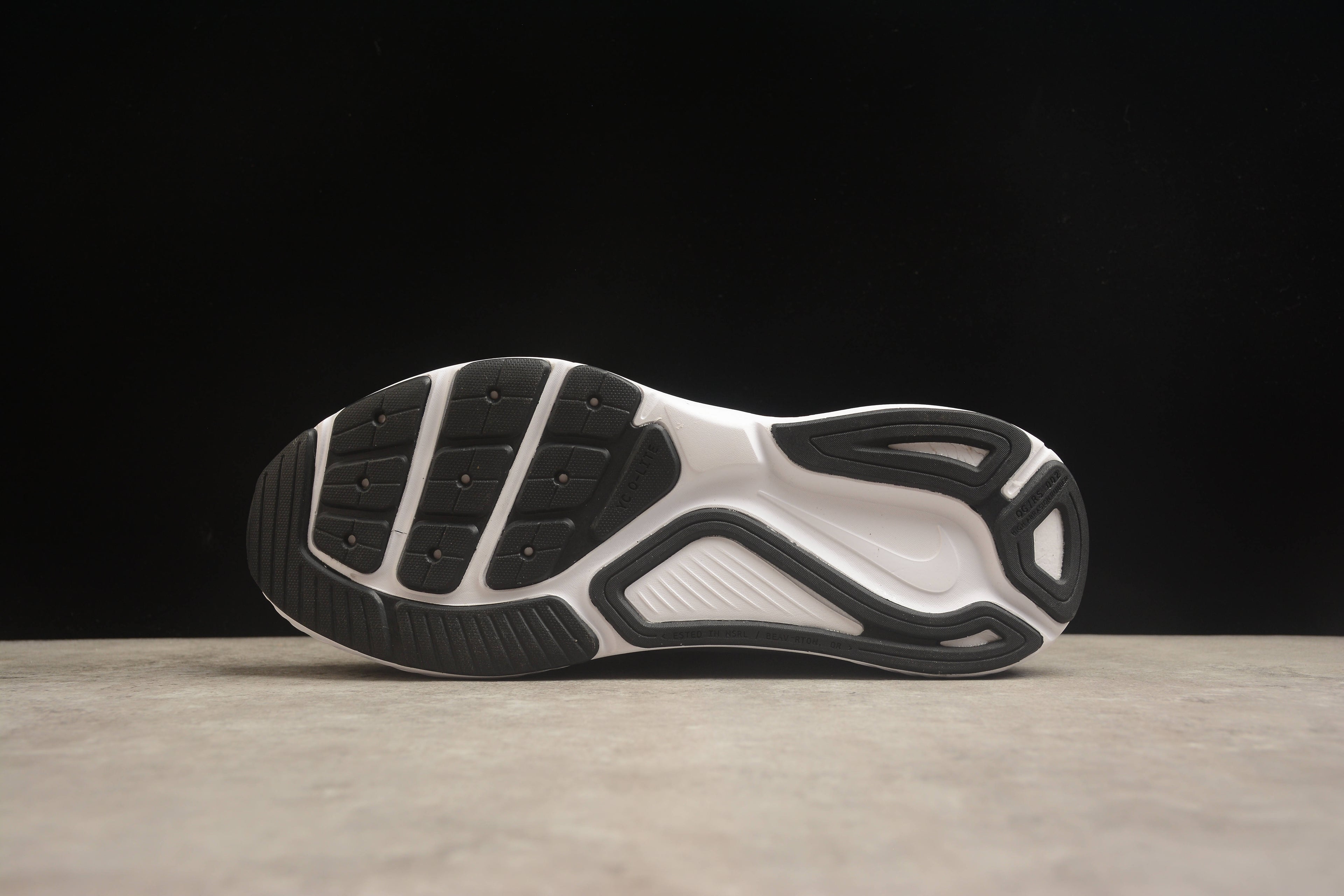 Nike Air Zoom Structure 26 Running Shoes | Supportive & Stable | EU 36-45