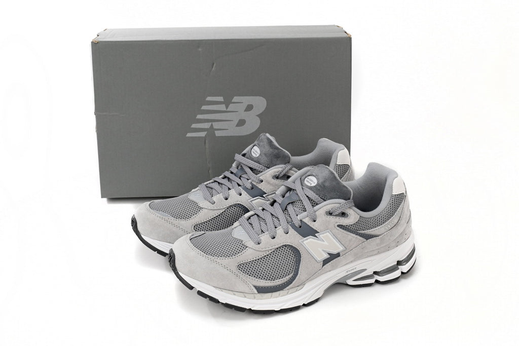 New Balance 2002R Sneakers