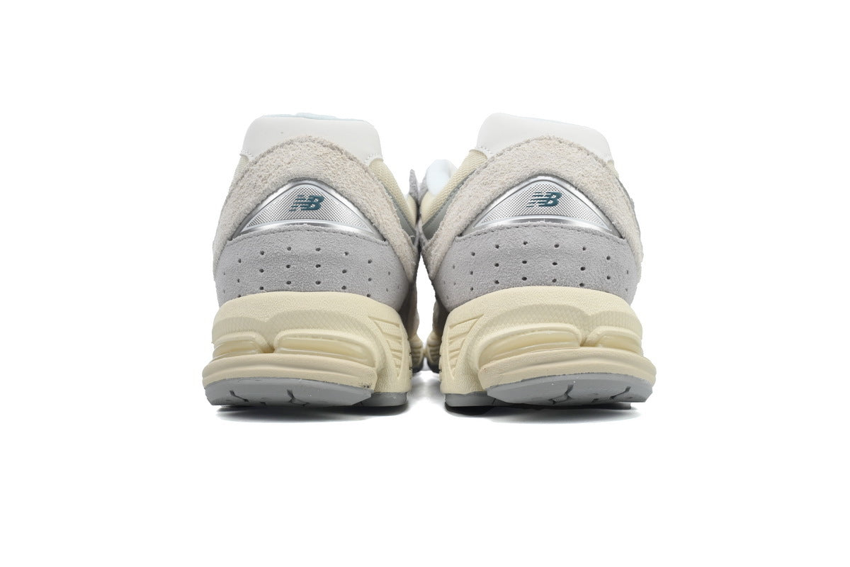 New Balance 2002R Women's & Men's Cream & Light Grey Retro Sneakers
