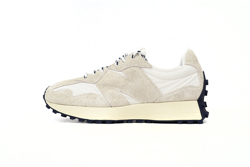New Balance 327 Sneakers