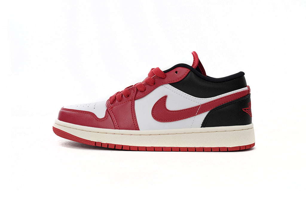 Nike Air Jordan 1 Retro Low Low-Top Sneakers