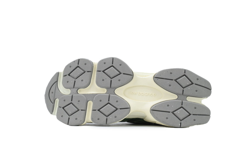 New Balance 9060 Sneakers