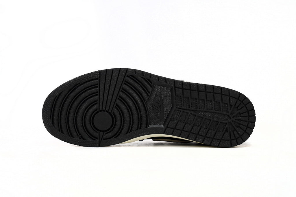 Nike Air Jordan 1 Retro Low Low-Top Sneakers