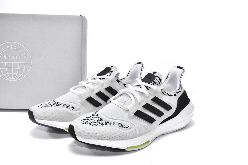 Adidas Ultraboost 22 Running Shoes