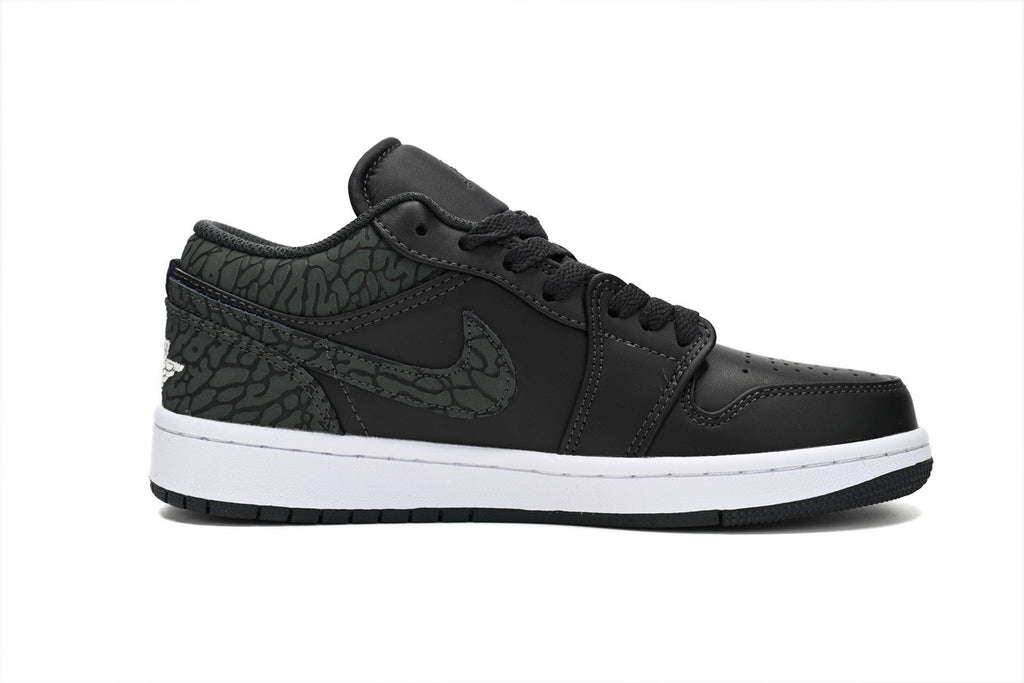 Nike Air Jordan 1 Retro Low Low-Top Sneakers