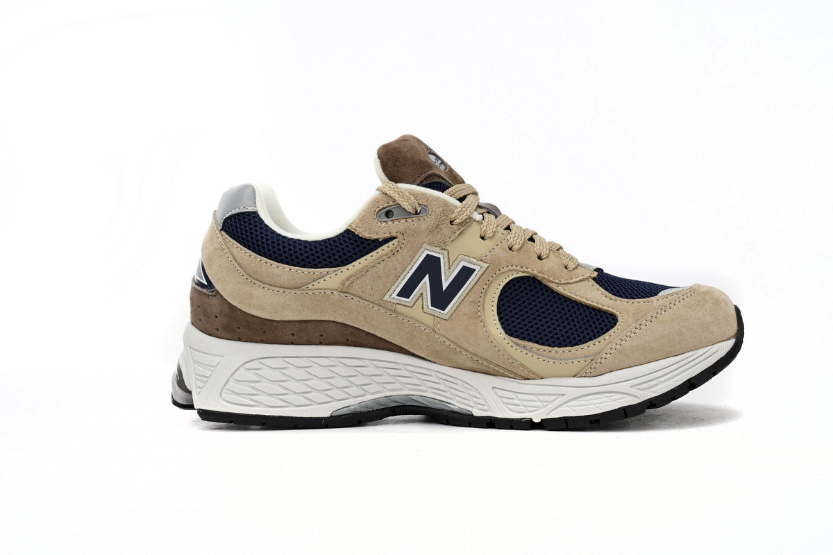 New Balance 2002R Sneakers