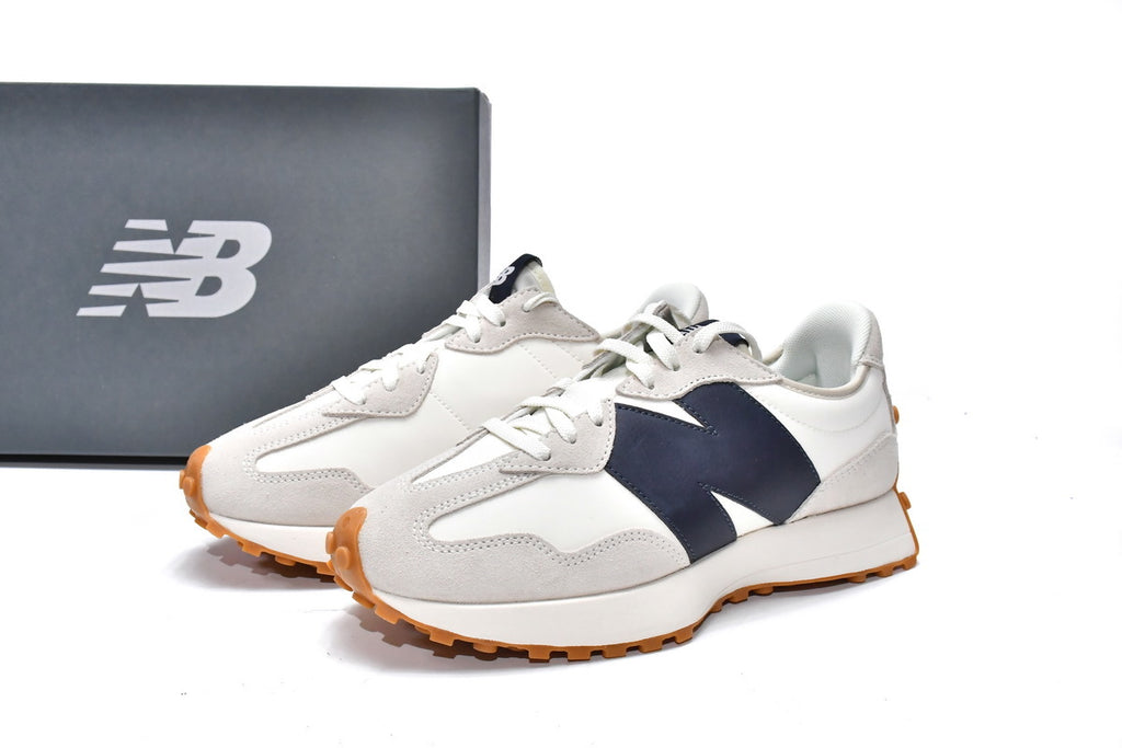 New Balance 327 Sneakers