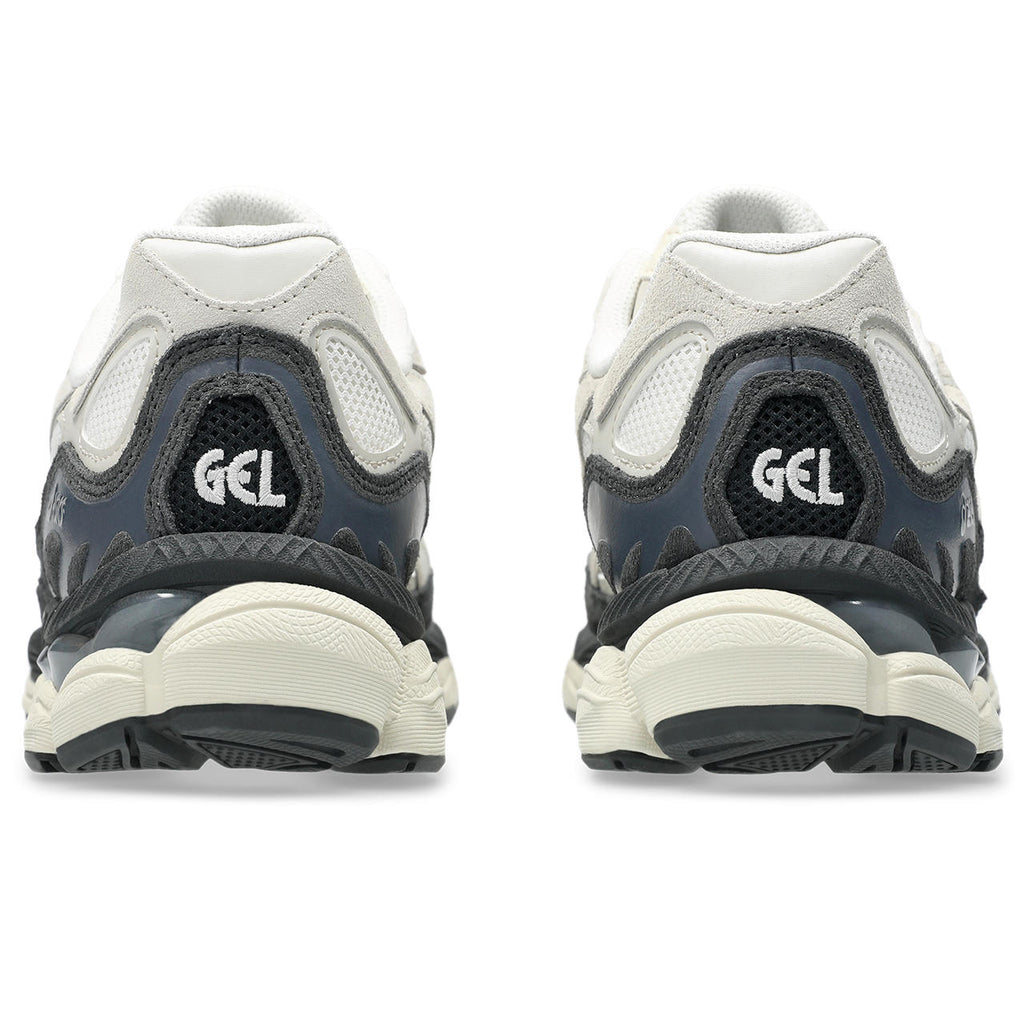 Asics Gel-Nimbus 24 – Cream/Black/Navy Sneaker
