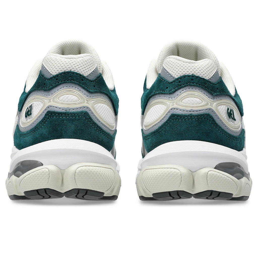 Asics Gel-Nimbus 24 – Cream/Teal Green Sneaker