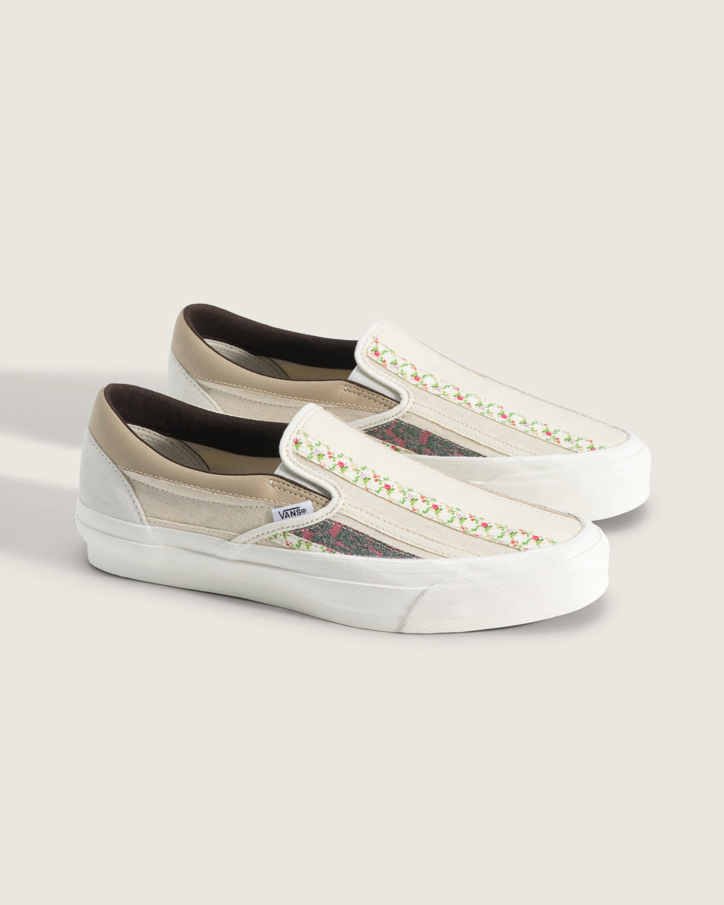 Vans Classic Slip-On Beige Floral Patchwork Unisex Skate Shoes